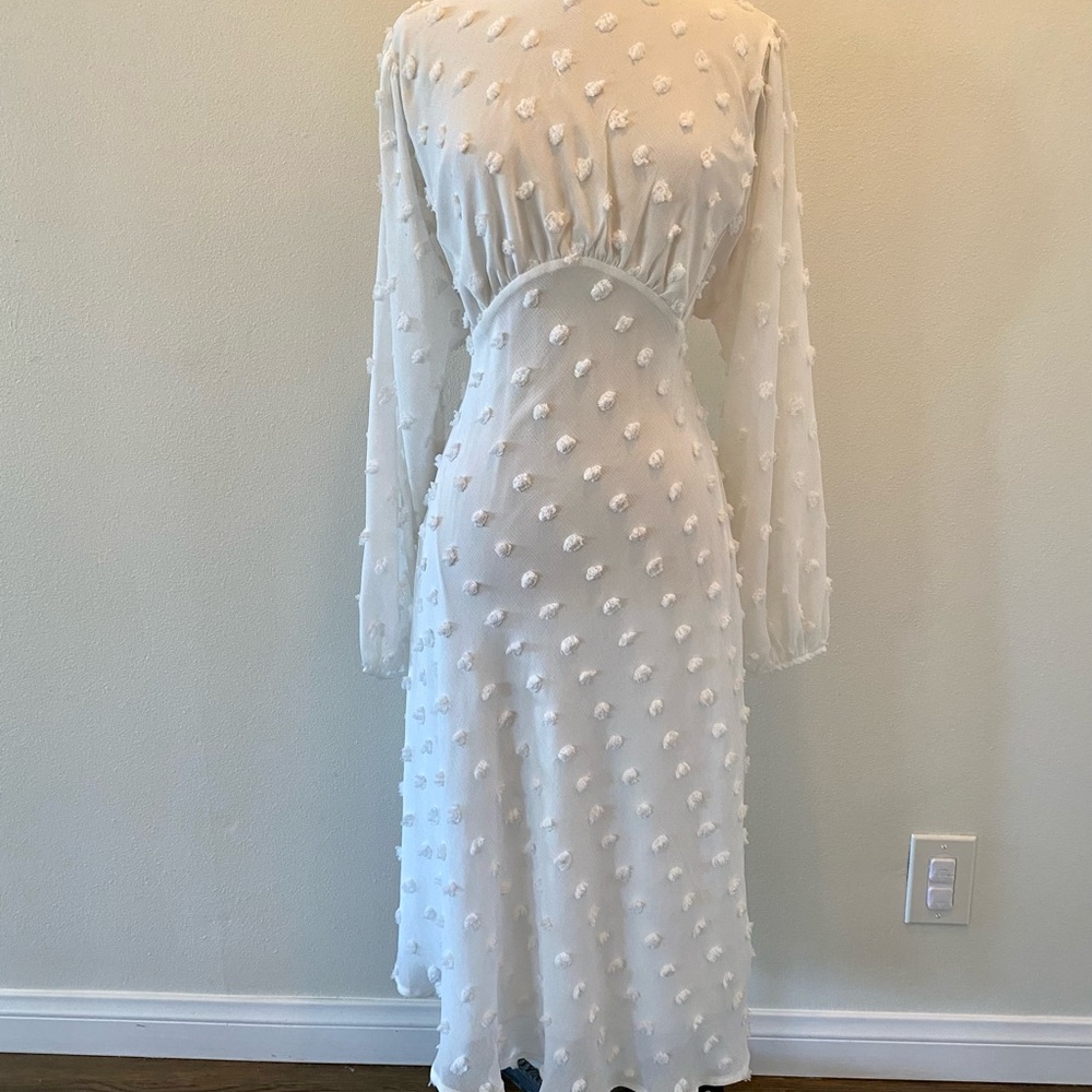 Chicwish Midi White dress